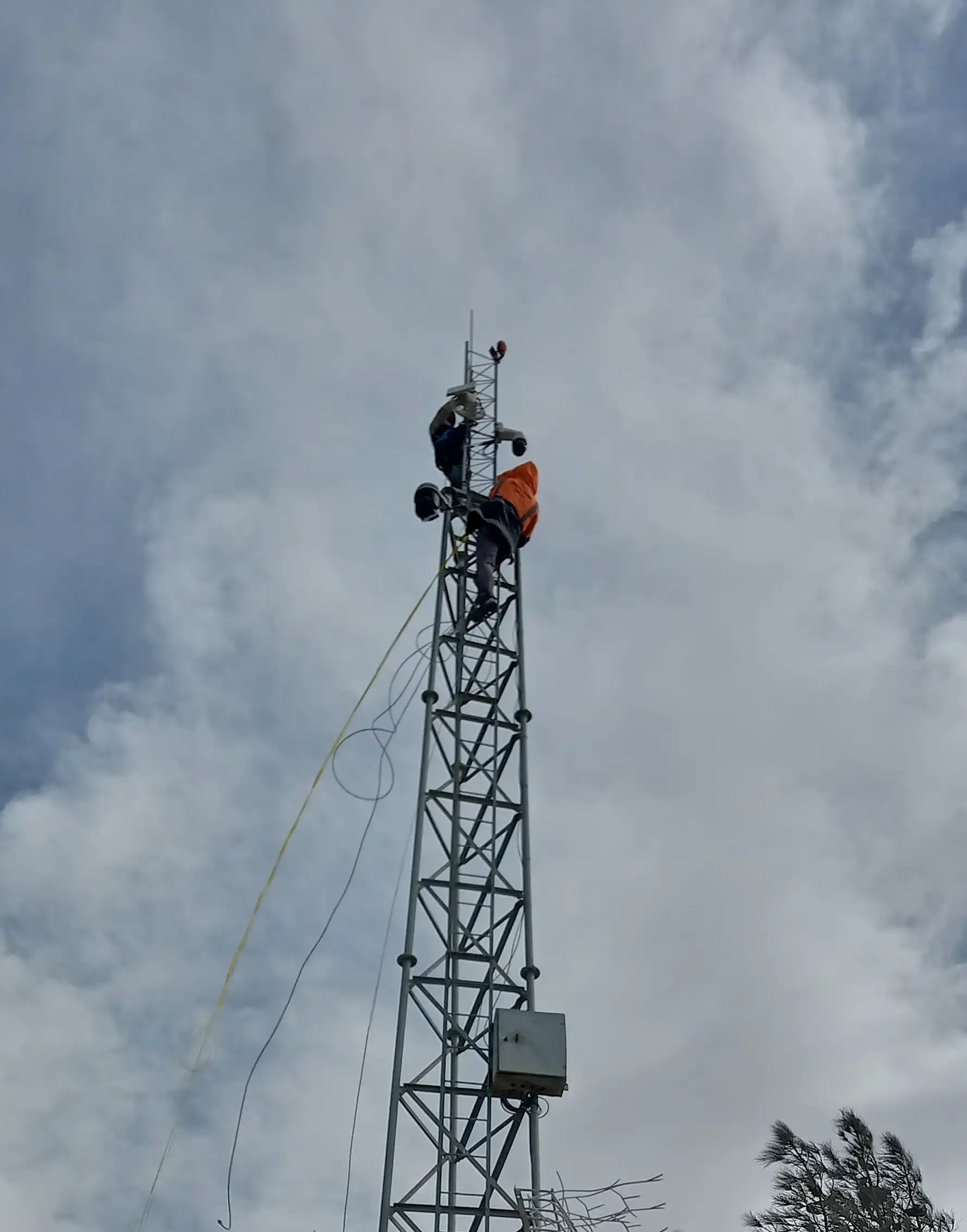 دوربین‌های نظارتی جاده‌ای نیروپژوه آپادانا